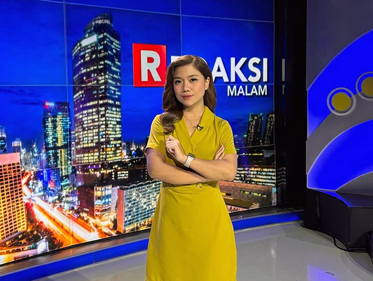 Kartu Liputan Dicabut Gara-Gara Tanya Soal MBG: Apakah Kebebasan Pers di Istana Terancam? 1 kartu liputan wartawan cnn pers jurnalis mbg istana