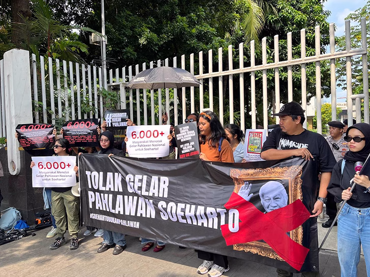 Heboh Soeharto Diusulkan Jadi Pahlawan Nasional, Publik Marah, Korban Orde Baru Protes 4 soeharto pahlawan nasional