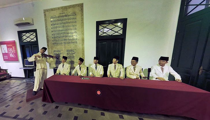 Sumpah Pemuda: Dari Ikrar di Kramat 106 hingga Tantangan Persatuan di Era Digital 7 sumpah pemuda